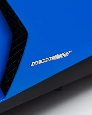 2017 Lamborghini Aventador