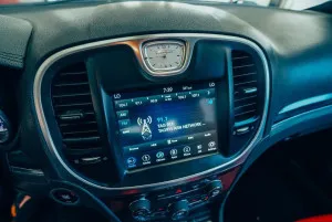 2019 كرايسلر ٣٠٠