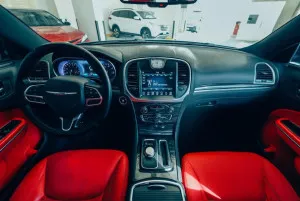 2019 كرايسلر ٣٠٠