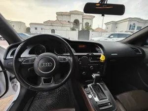 2015 اودي آي ٥