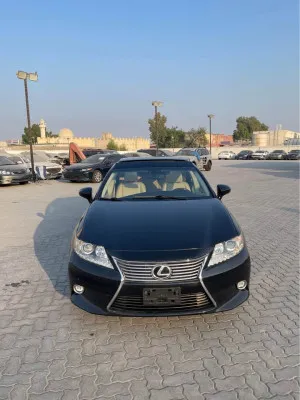 2015 Lexus ES in dubai