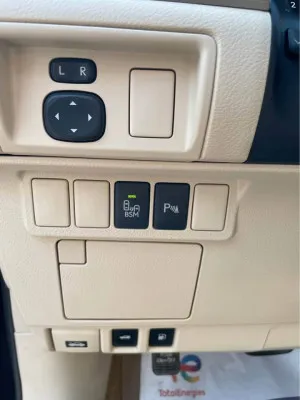 2015 لكزس ES - اي اس