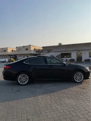 2015 لكزس ES - اي اس