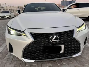 2021 Lexus IS