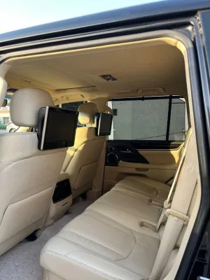 2016 Lexus LX 570