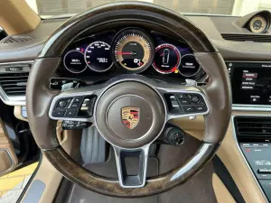 2018 Porsche Panamera