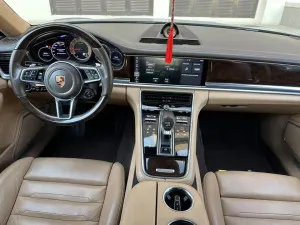 2018 Porsche Panamera