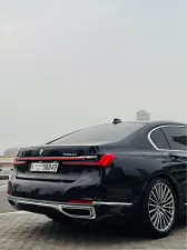 2022 بي أم دابليو الفئة - 7  