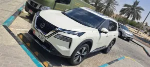2023 نيسان اكس تريل in dubai