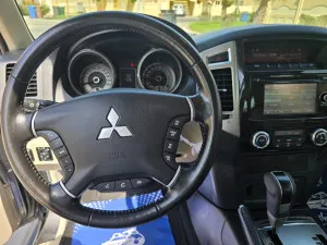 2016 Mitsubishi Pajero
