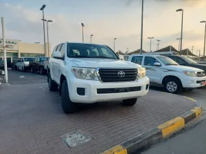 2012 Toyota Land Cruiser in dubai