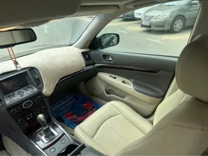 2012 إنفينيتي جي ٢٥