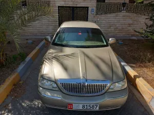 2011 Lincoln Town Car