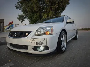2012 ميتسوبيشي جلنت