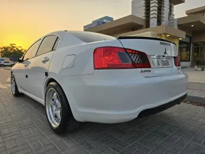 2012 ميتسوبيشي جلنت