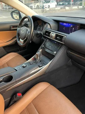 2017 Lexus IS 350