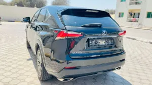 2017 لكزس NX - ان اكس