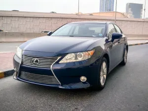 2014 Lexus ES in dubai