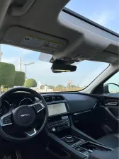 2019 جاكوار اف بيس