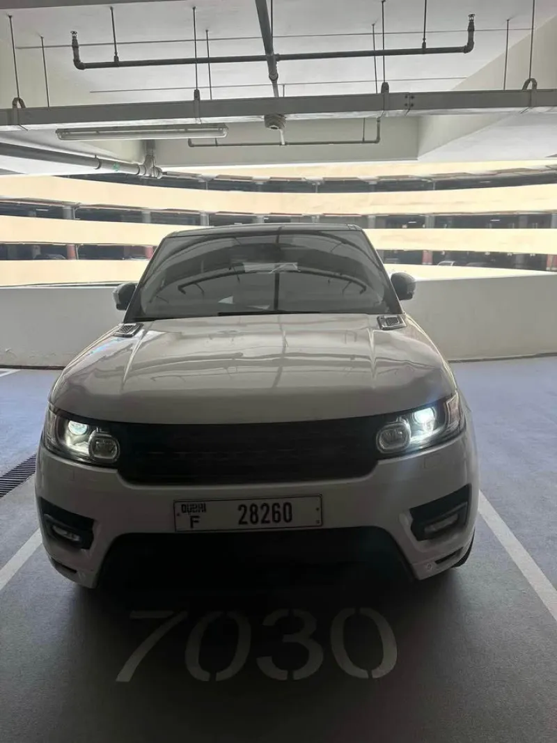 2015 Land Rover Range Rover Sport in Dubai