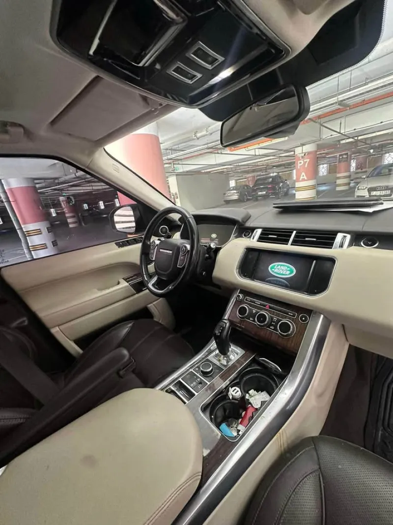 2015 Land Rover Range Rover Sport in Dubai