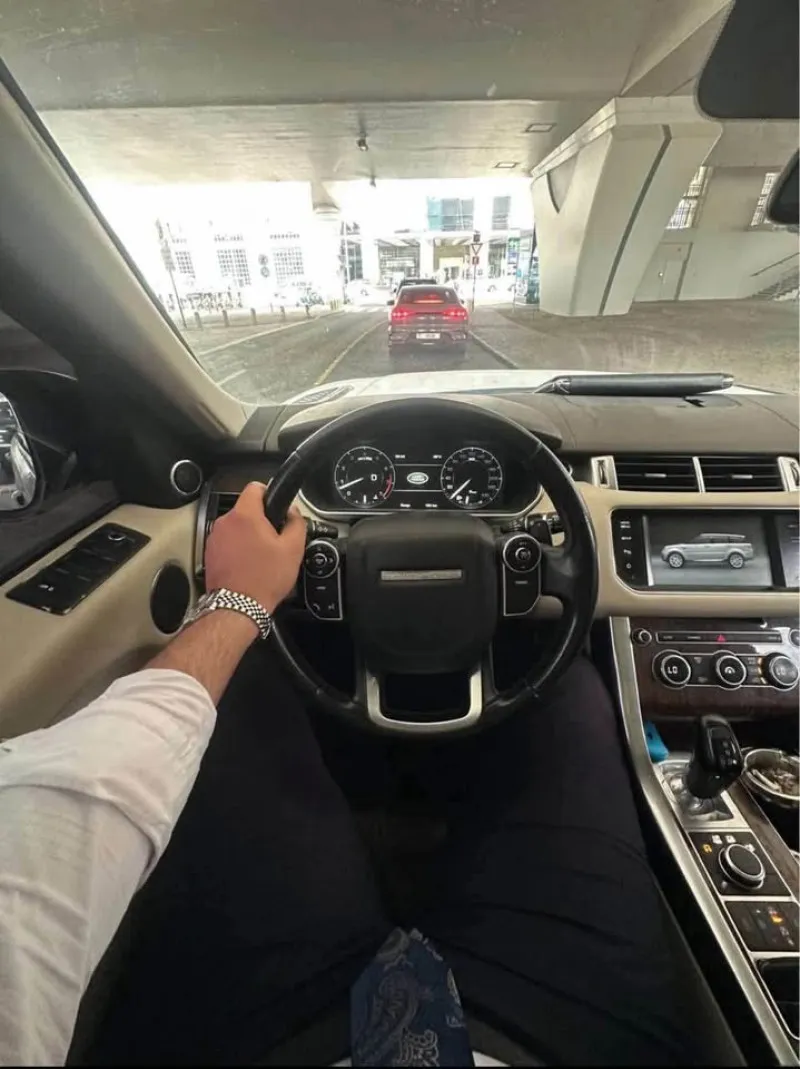 2015 Land Rover Range Rover Sport in Dubai