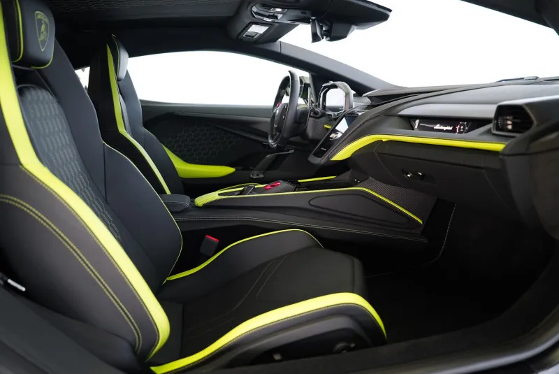 2024 Lamborghini Revuelto in Dubai