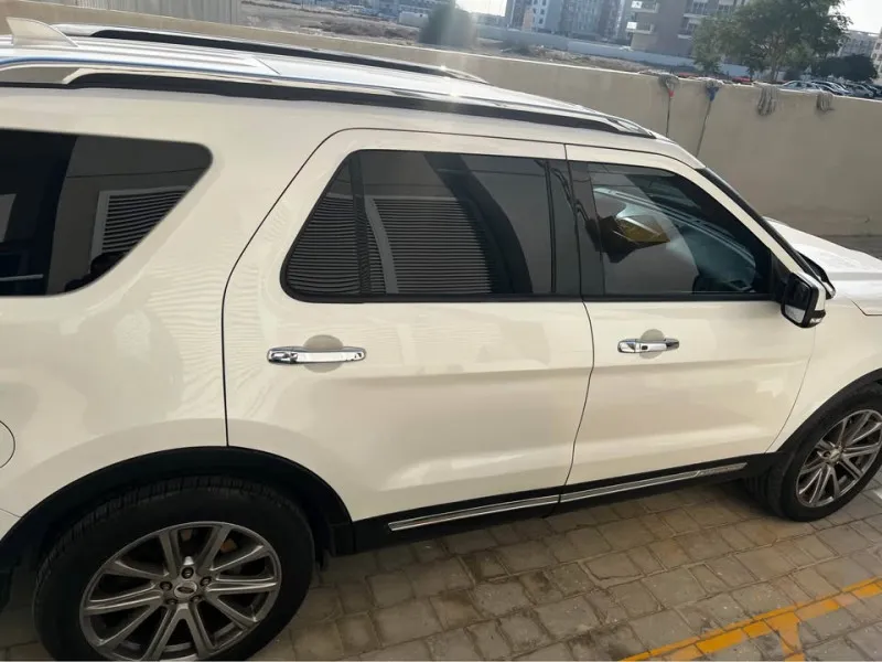 2017 Ford Explorer in Dubai