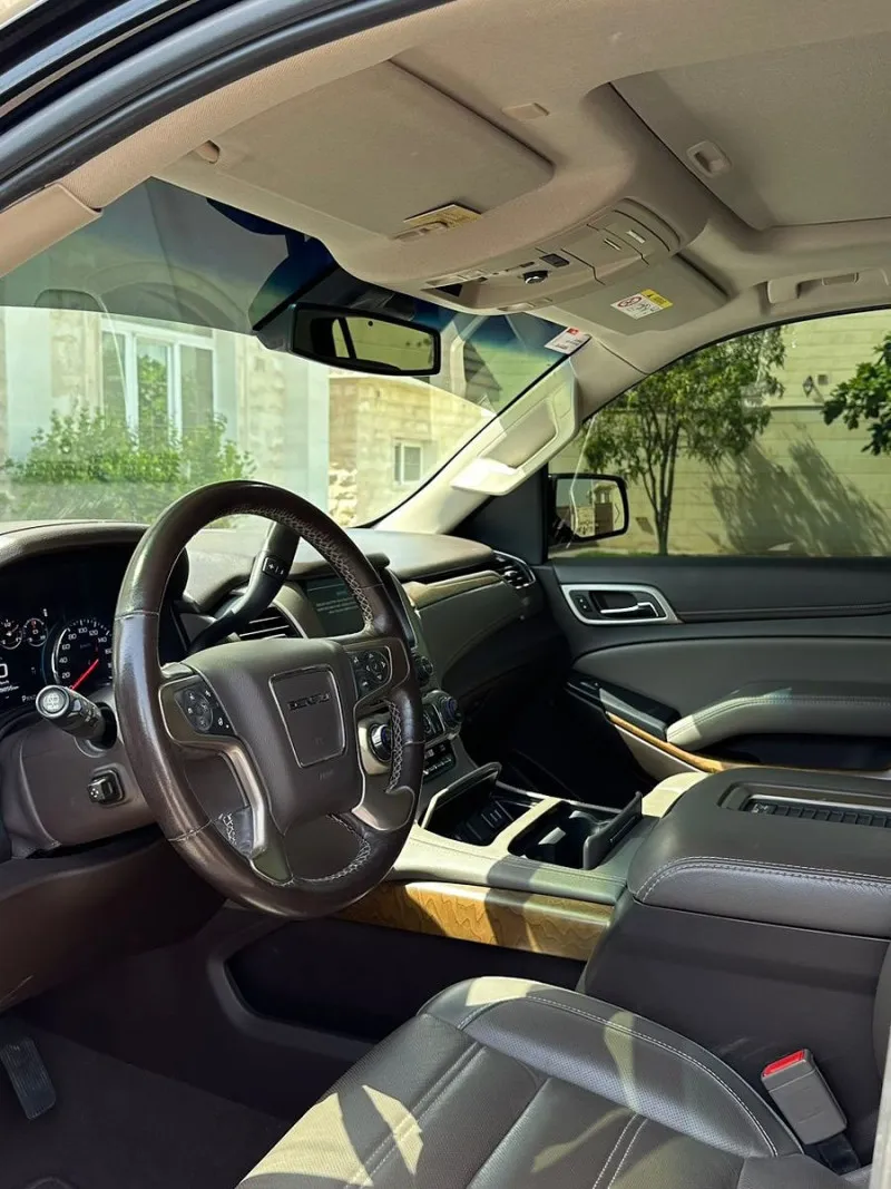 2019 GMC Yukon in Dubai