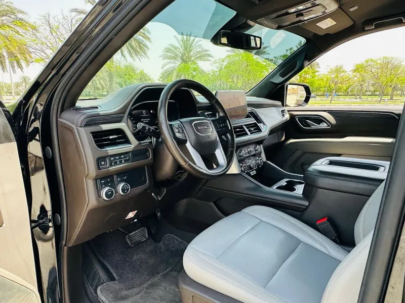 2022 GMC Yukon in Dubai