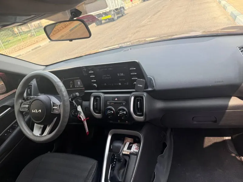 2023 Kia Sonet in Dubai