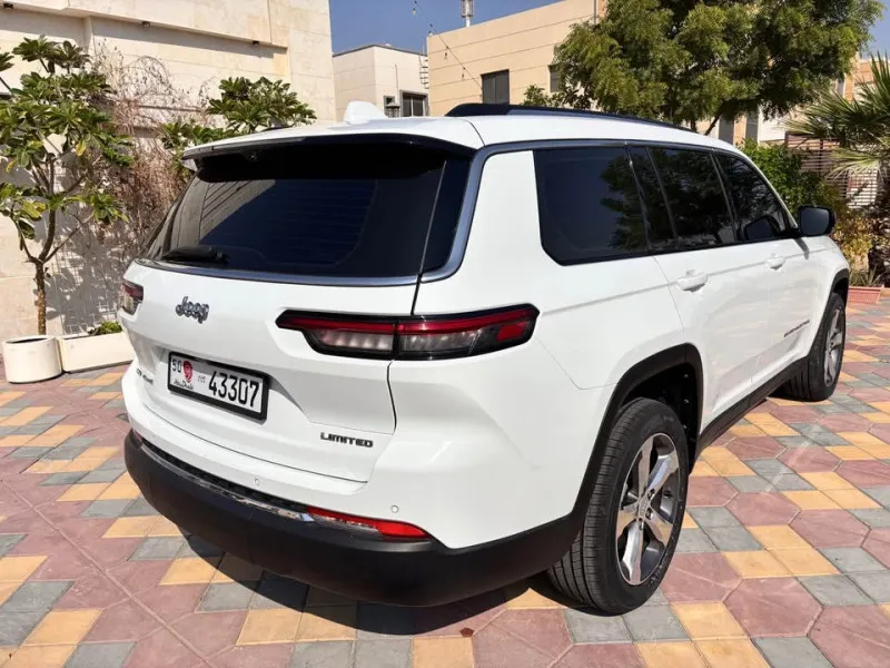 2022 جييب جراند شيروكي in Dubai
