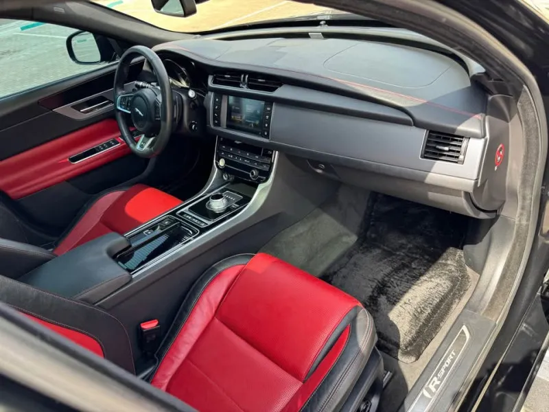 2016 Jaguar XF in Dubai