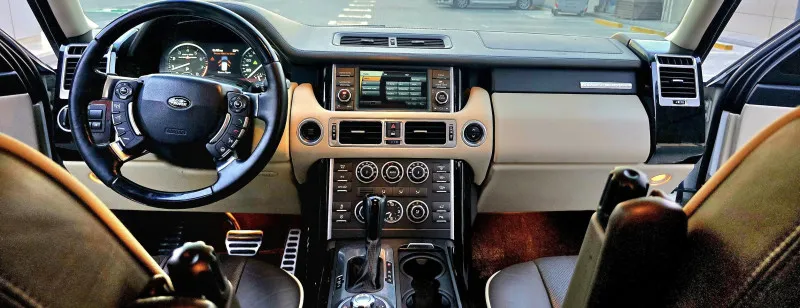 2011 Land Rover Range Rover in Dubai