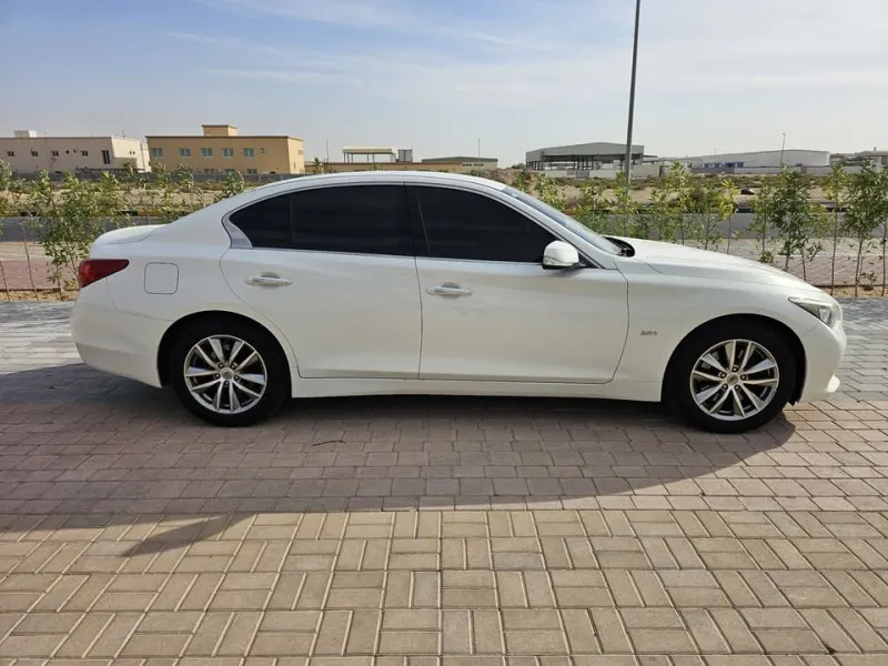 2016 إنفينيتي كيو٥٠ in Dubai