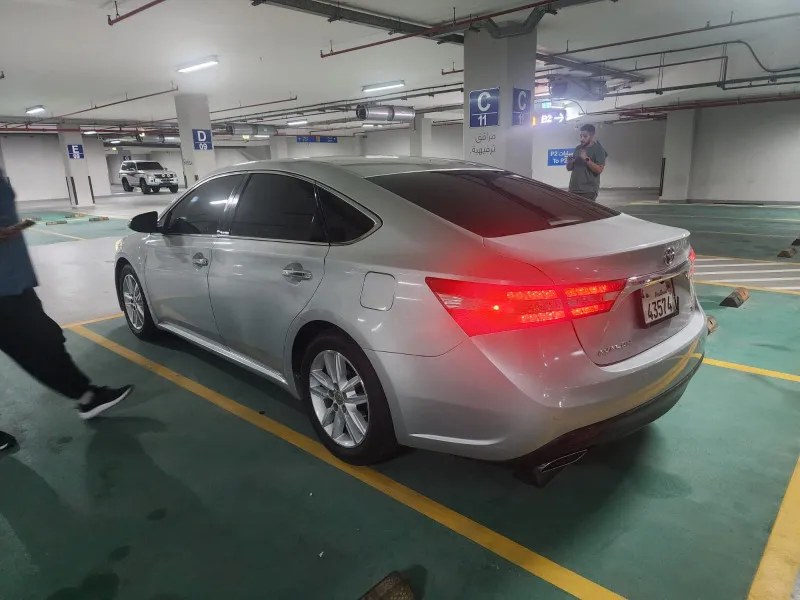 2013 Toyota Avalon in Dubai