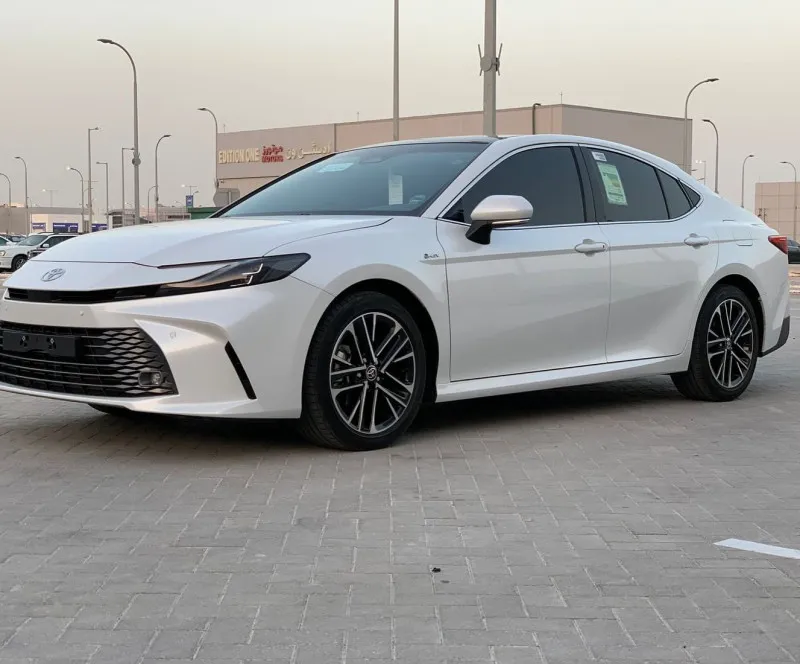 2025 تويوتا كامري in Dubai