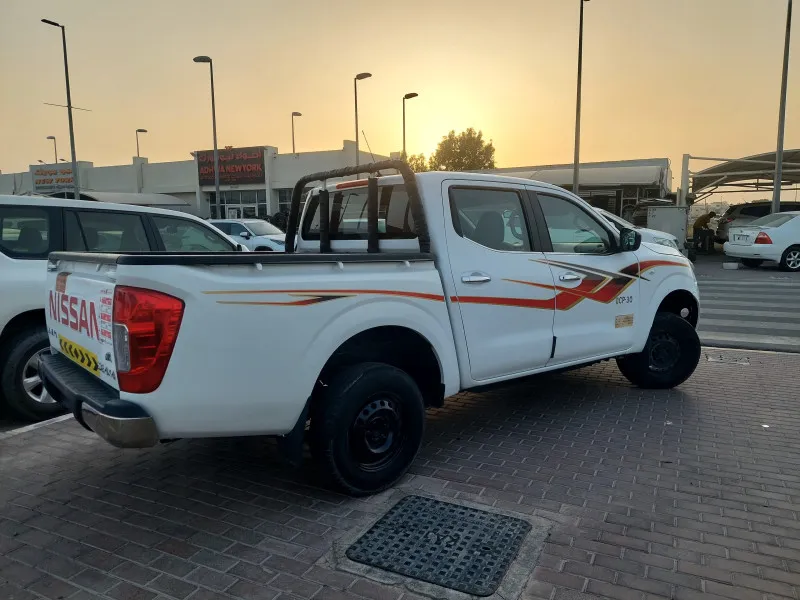 2016 نيسان نافارا in Dubai
