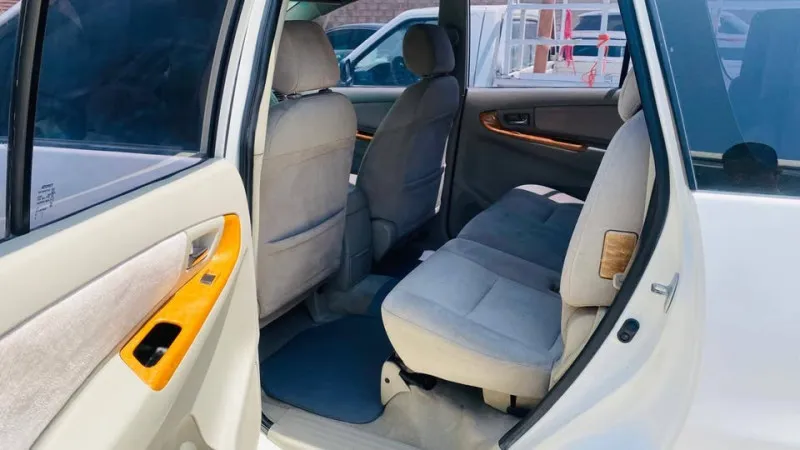 2011 Toyota Innova in Dubai