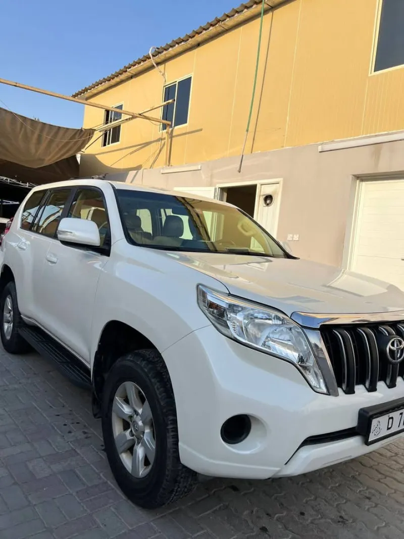 2015 تويوتا برادو in Dubai