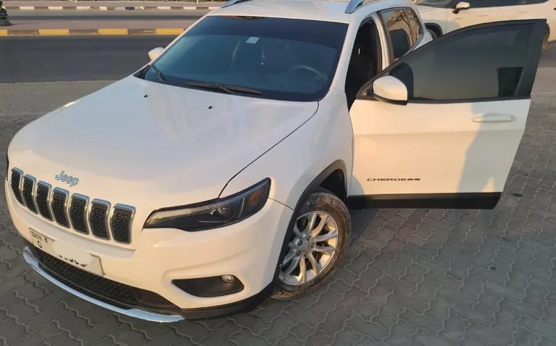 2020 Jeep Cherokee in Dubai