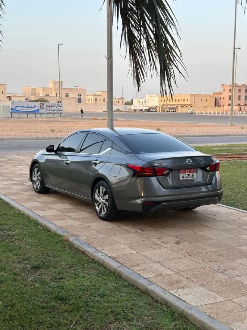 2021 Nissan Altima in Dubai
