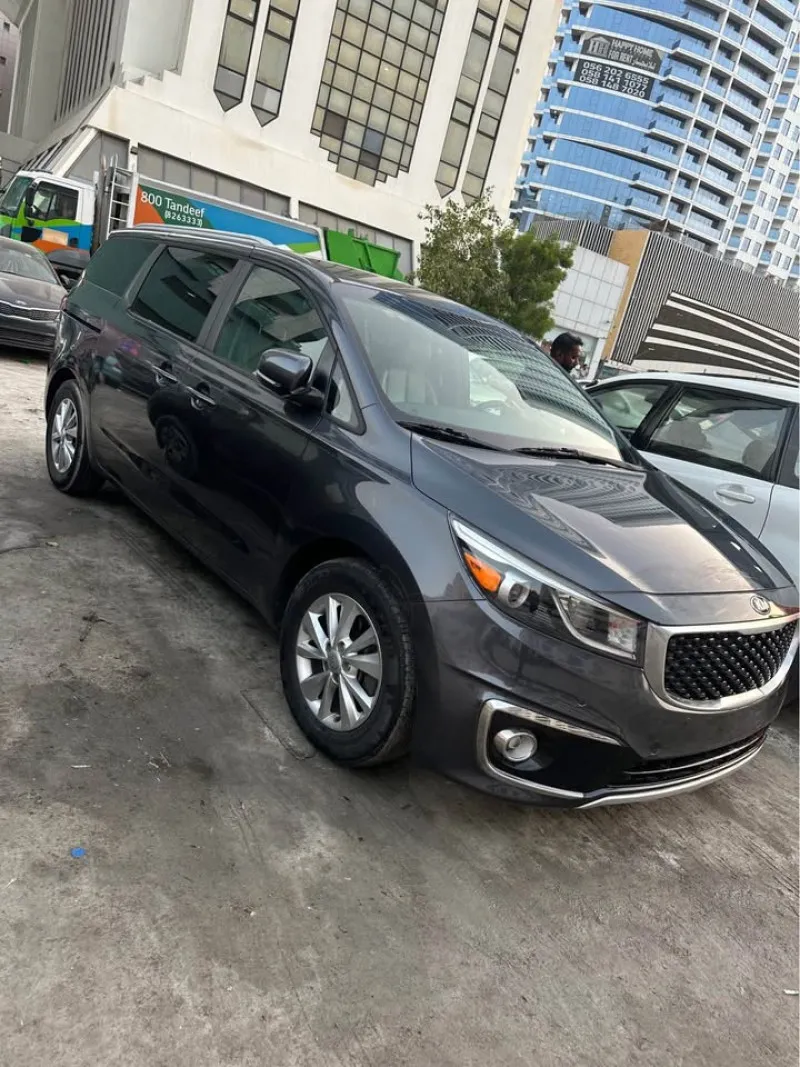 2017 Kia Sedona in Dubai