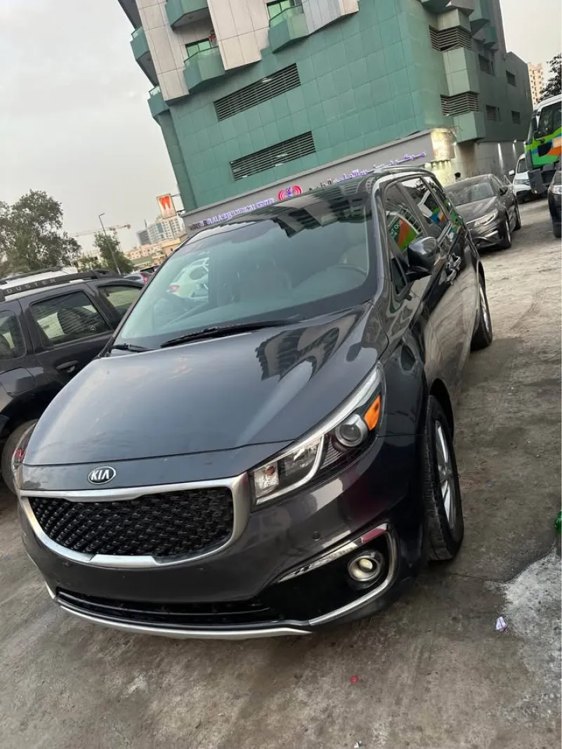 2017 Kia Sedona in Dubai