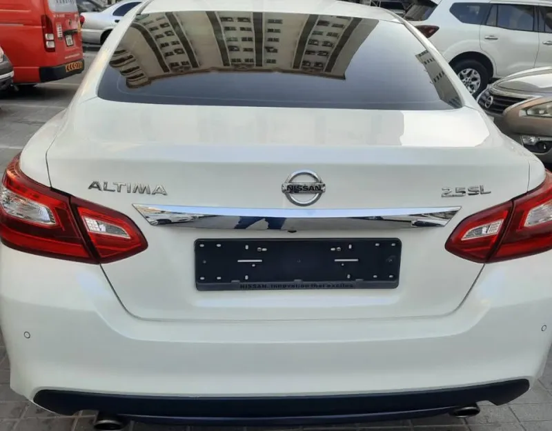 2017 نيسان آلتيما in Dubai