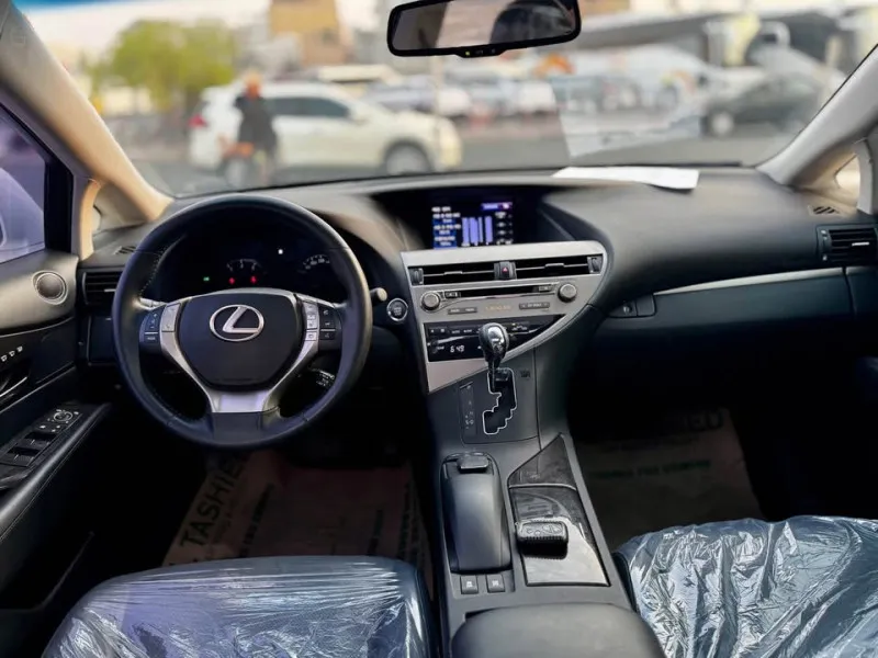 2014 لكزس ار اكس 350 in Dubai