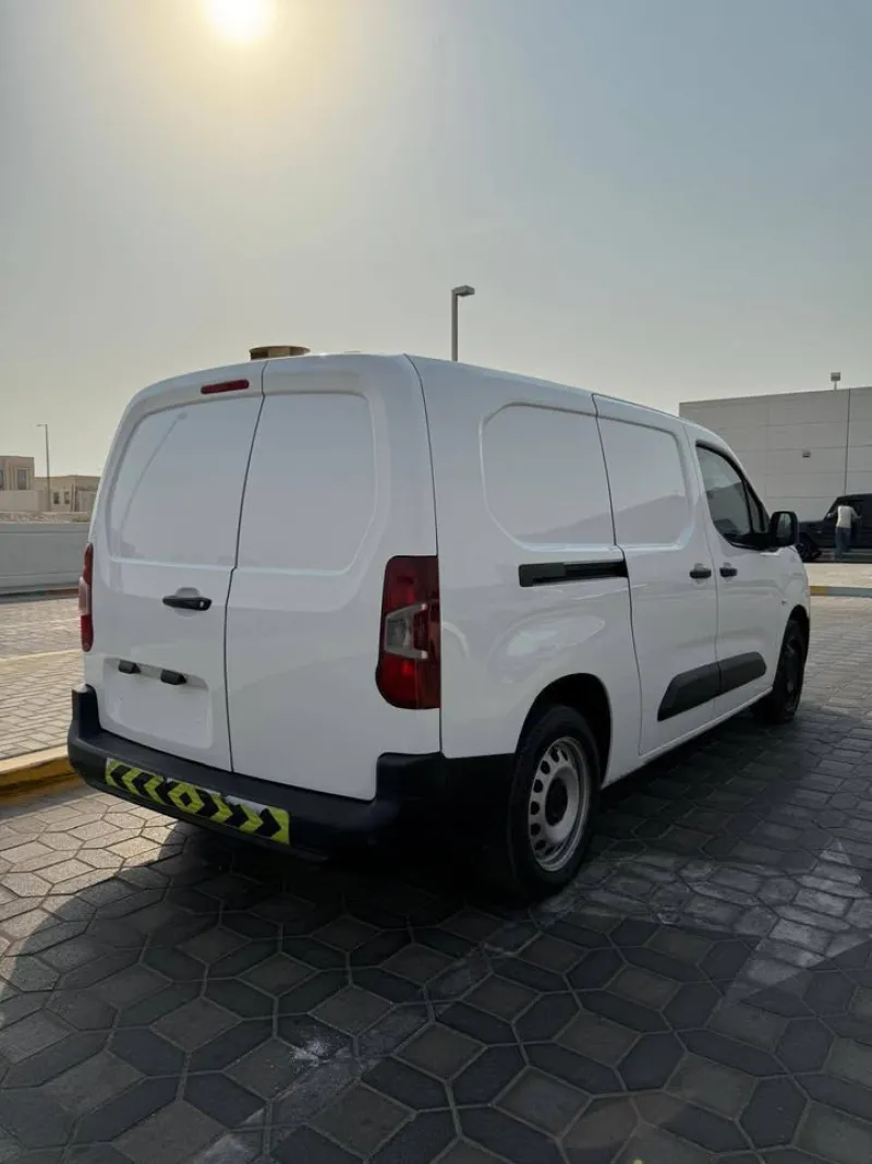 2022 بيجو بارتنر in Dubai
