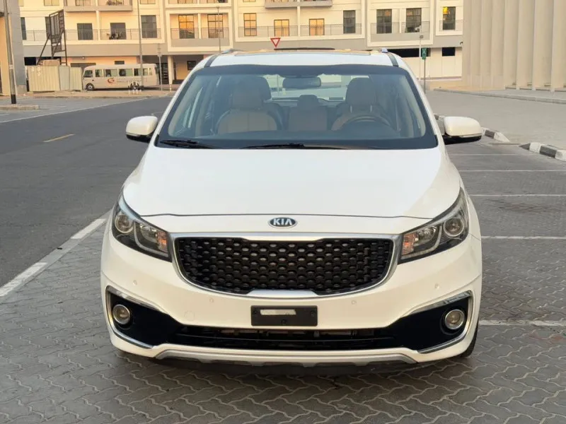 2018 Kia Carnival in Dubai
