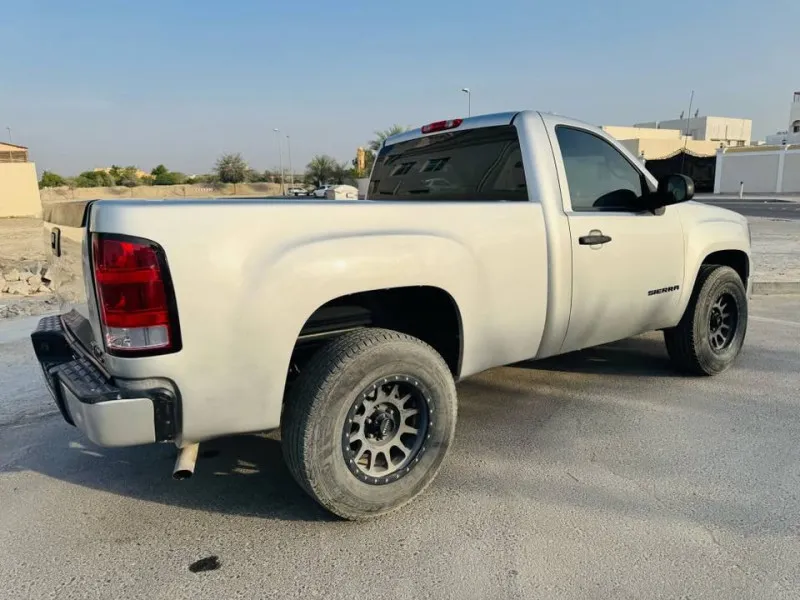 2012 GMC Sierra in Dubai