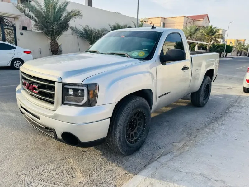 2012 GMC Sierra in Dubai